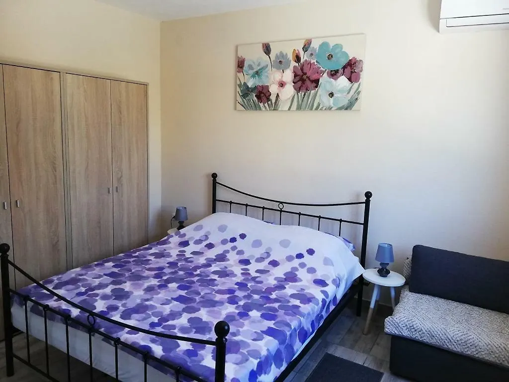 Studio Apartment Palmira Ližnjan Croazia